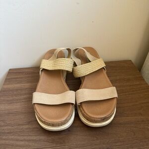 Steve Madden platform Women's Tan Sandals